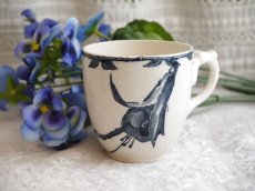 画像1: ブルー系お花柄陶器の小さなカップ (1)
