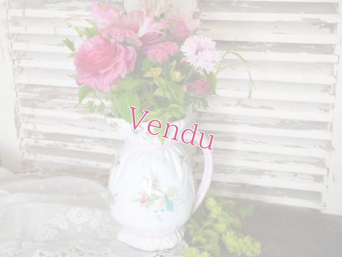 画像1: リュネヴィル　ピンクの薔薇つぼみ柄　陶器のピシェ (1)