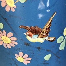 画像6: ピンクのお花と小鳥の古いブルーのホーローポット (6)