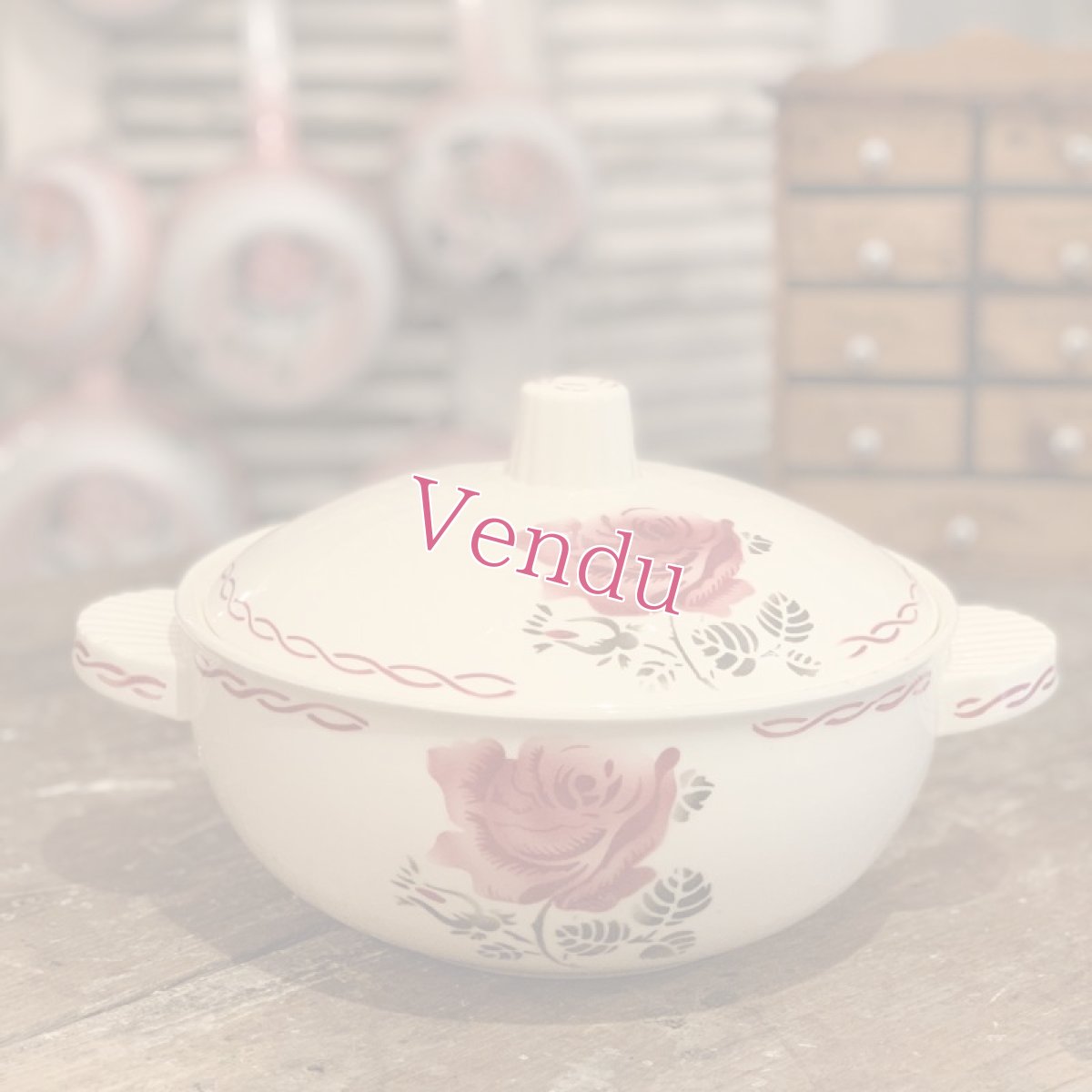 画像1: バドンヴィレー　薔薇柄陶器のスーピエール (1)
