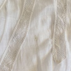 画像9: お花のホワイト刺繍  綿ローンペチコート (9)