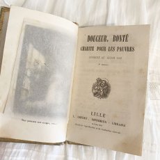 画像4: 小さな白い表紙のフランス古書 Douceur, Bonté  Charité Pour Les Pauvres (4)