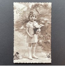 画像2: セピア色の少女達のポストカード4枚セット (2)