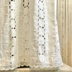 画像5: 綿のカットワークベビードレス (5)