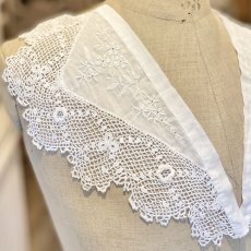 画像2: ホワイト刺繍とアイリッシュクロッシェの付け襟 (2)