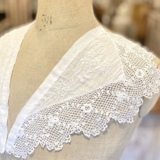 画像3: ホワイト刺繍とアイリッシュクロッシェの付け襟 (3)