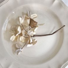 画像6: 白い花のコサージュ (6)
