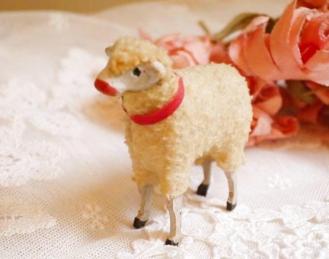 羊の小さな置物 - Torico-lore