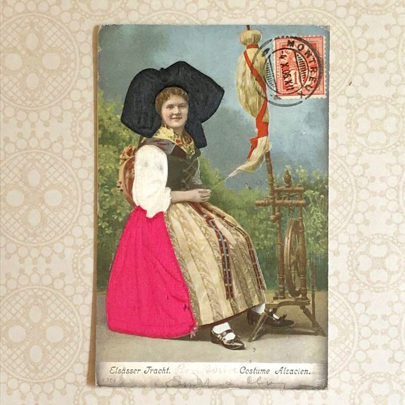 アルザス地方民族衣装 糸紡ぎの女性柄ポストカード Torico Lore