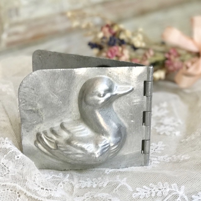 チョコレートモールド　ヴィンテージ メタル動物チョコレートモールドリス動物チョコ チョコレートモールドヴィンテージ メタル動物チョコレート