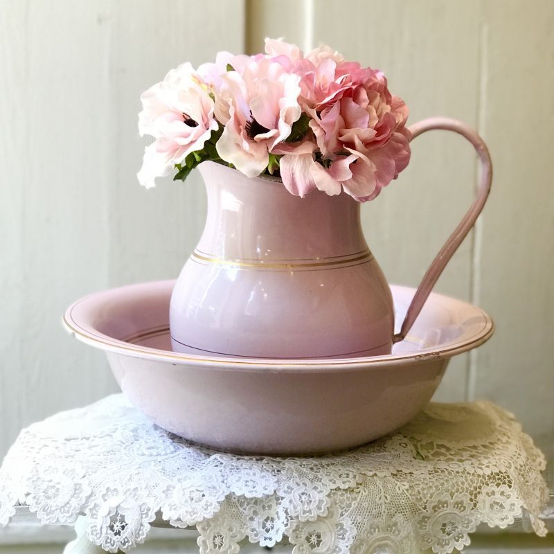 通常価格 ホーロー 淡いピンクのジャグとベースのセット Torico Lore