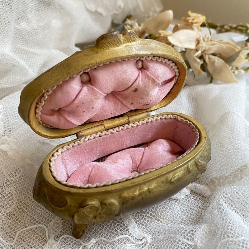 アールヌーボーな花模様 コフレアビジュー Torico Lore