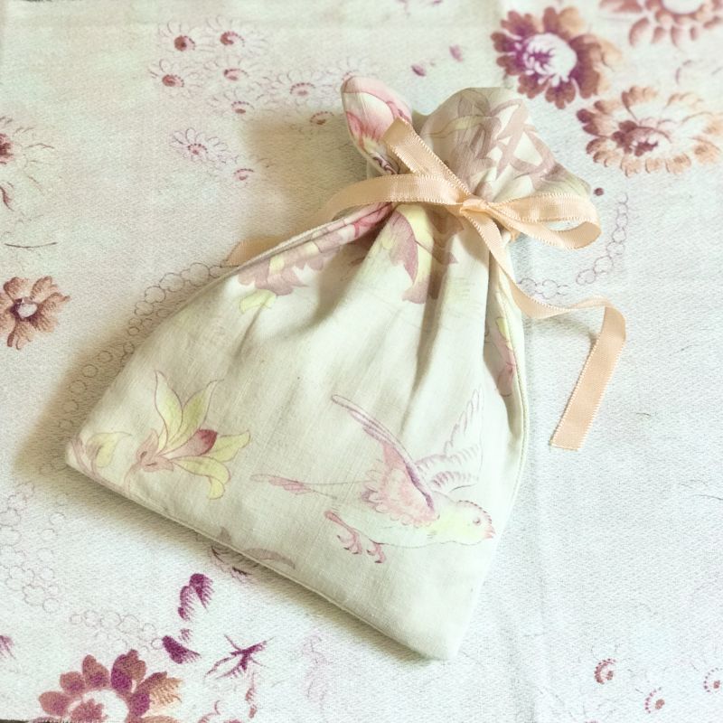 ちっちゃな巾着サシェ/詰替えタイプ【こまどりと黄色い花】